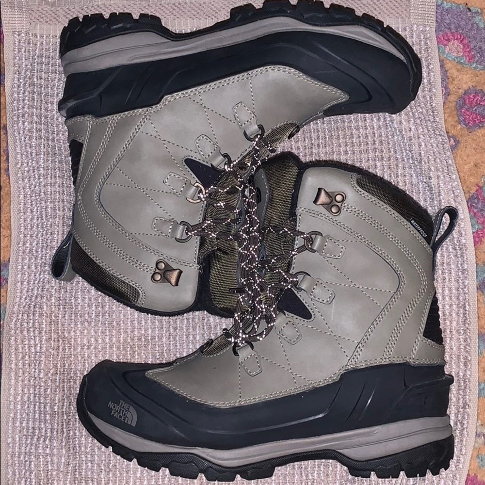 The north face boots size 8 mens